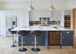 барні стільці для кухоного острову